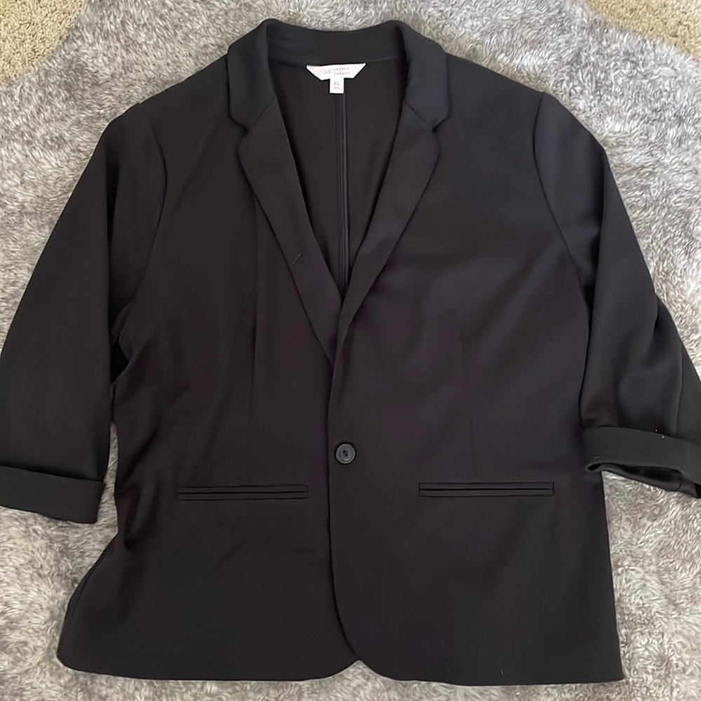 Lauren Conrad black blazer, quarter sleeves. XL